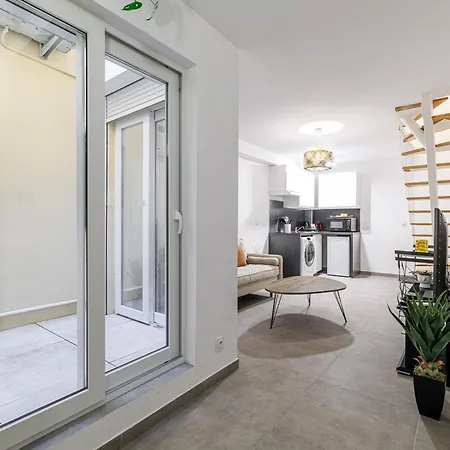 1 Bdr Duplex Downtown - Ac 아파트 니스